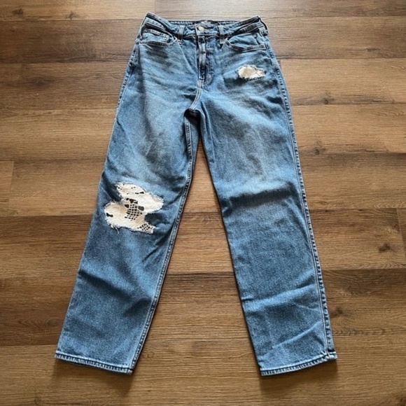 Upcycled Hollister Ultra High Rise Vintage Straight Jeans with Lace - Picture 2 of 11